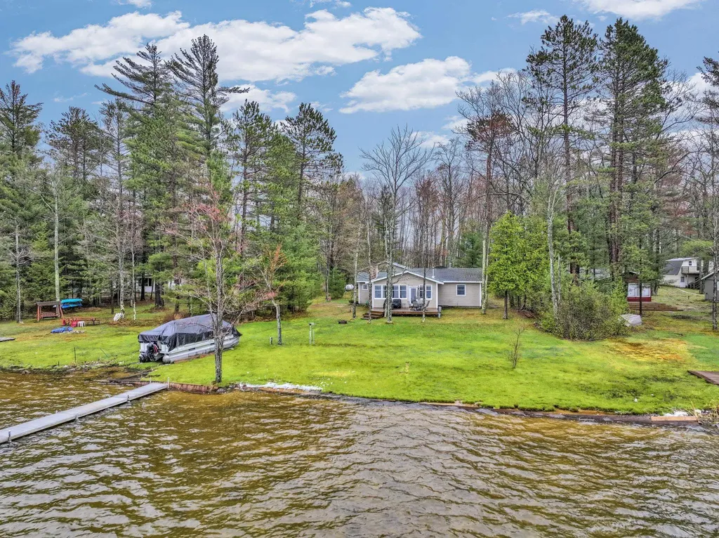 2255 Wenonah Trail Caldwell Township MI 49651