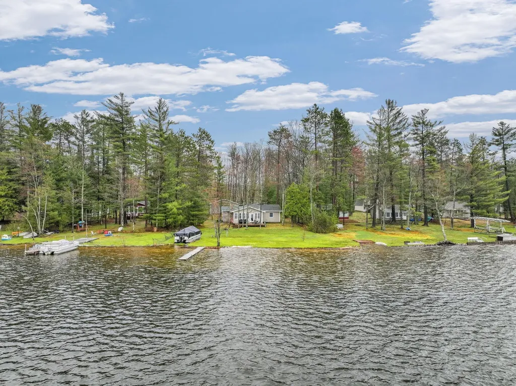 2255 Wenonah Trail Caldwell Township MI 49651