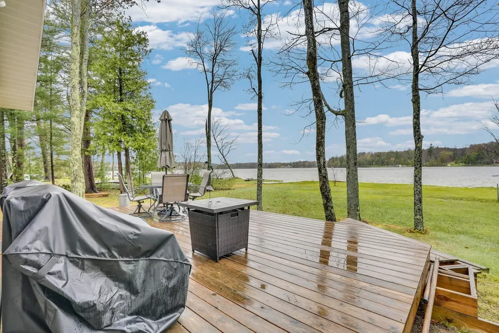 2255 Wenonah Trail Caldwell Township MI 49651