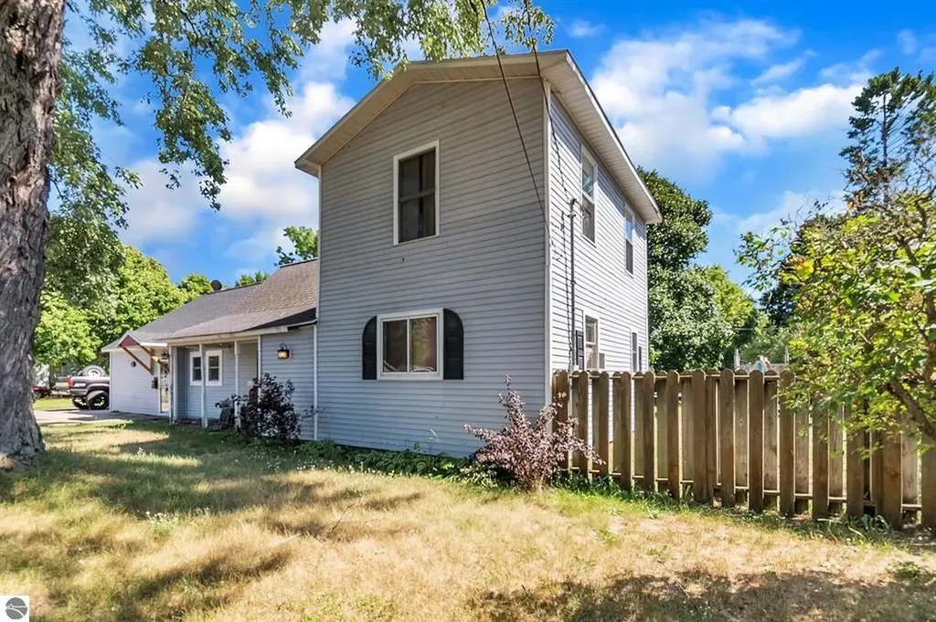 817 Walnut Street Cadillac City MI 49601