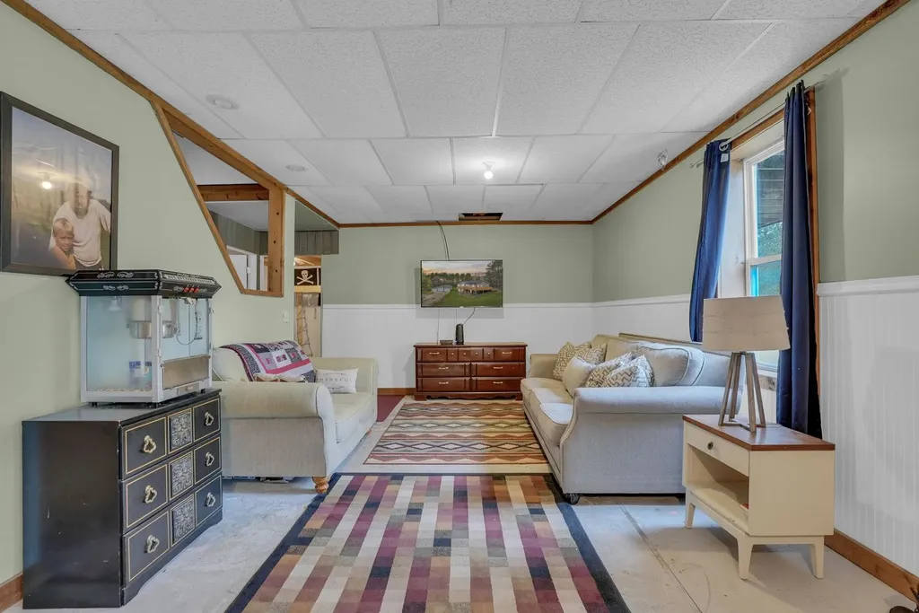 8765 E 10 Road Liberty Township MI 49663