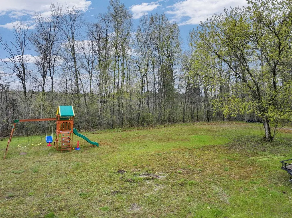 8765 E 10 Road Liberty Township MI 49663