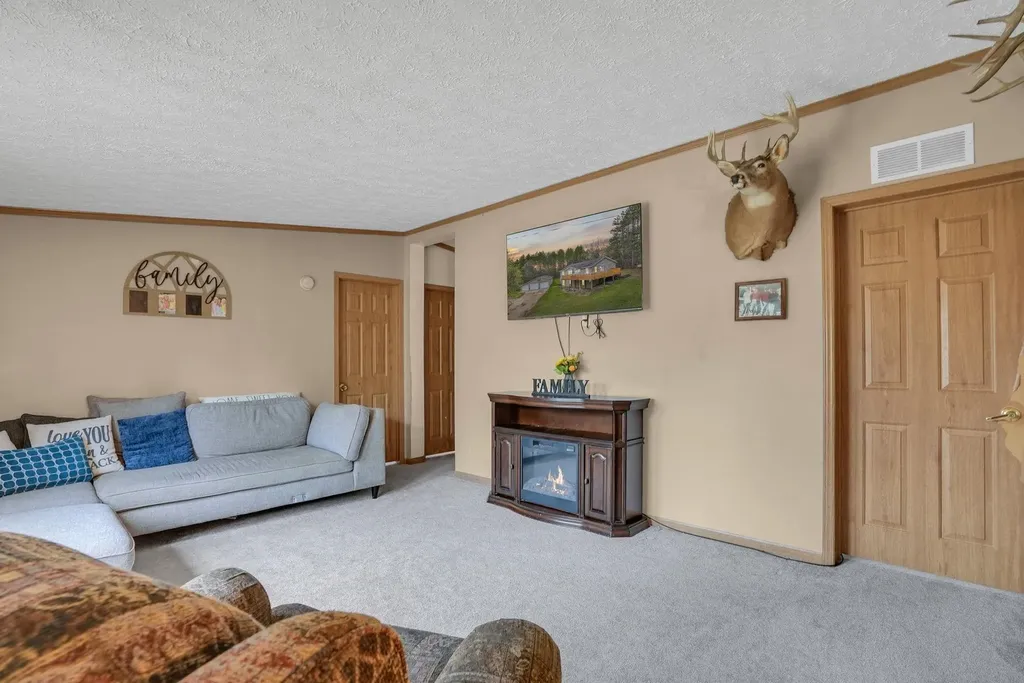 8765 E 10 Road Liberty Township MI 49663
