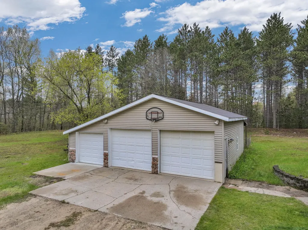 8765 E 10 Road Liberty Township MI 49663