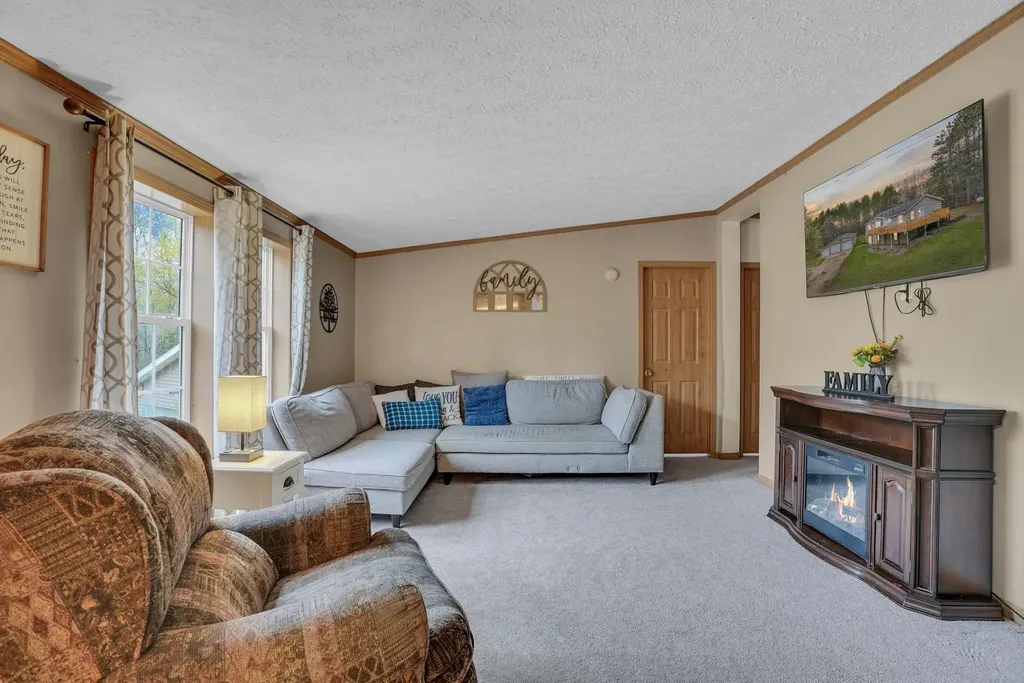 8765 E 10 Road Liberty Township MI 49663