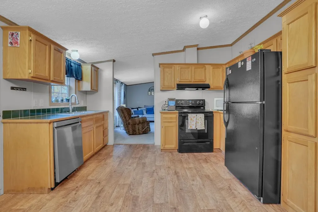 8765 E 10 Road Liberty Township MI 49663