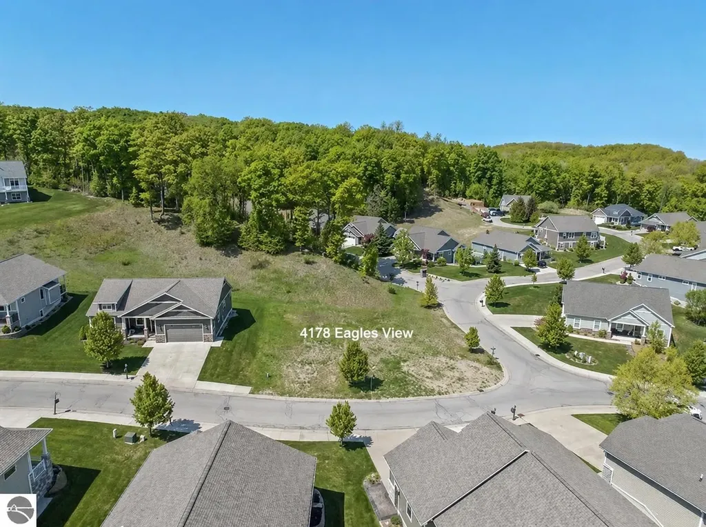 4178 Eagles View Garfield Charter Township MI 49684