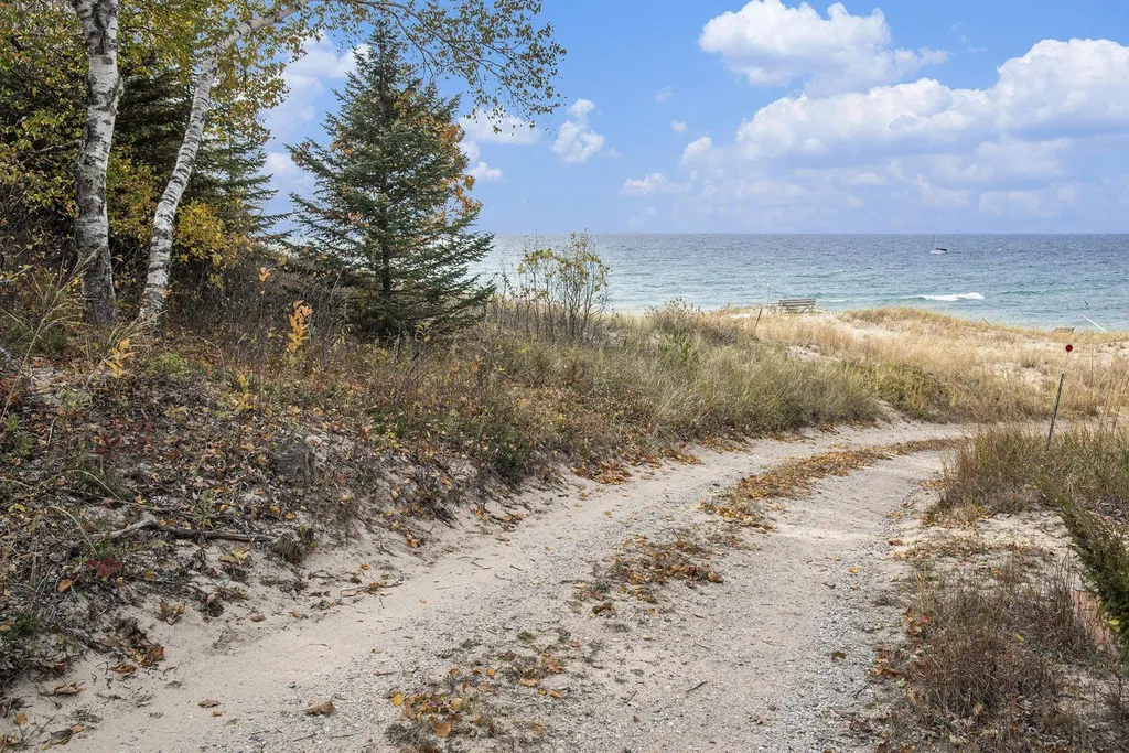 0 Sylvan Road Lake Township MI 49635