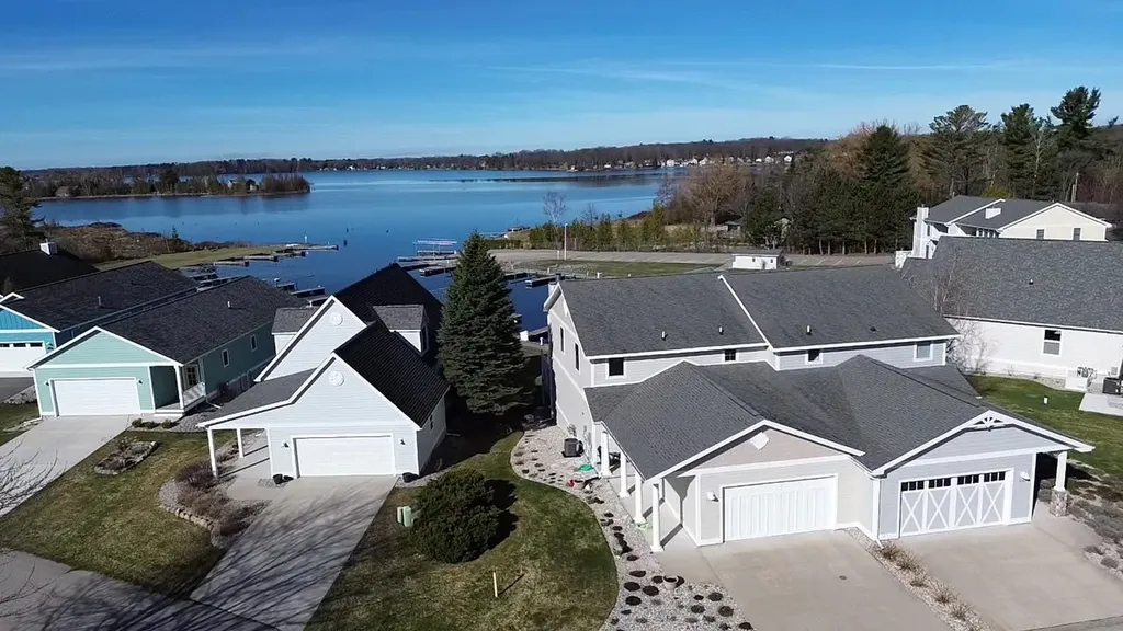 7484 Huckleberry Lane Milton Township MI 49648