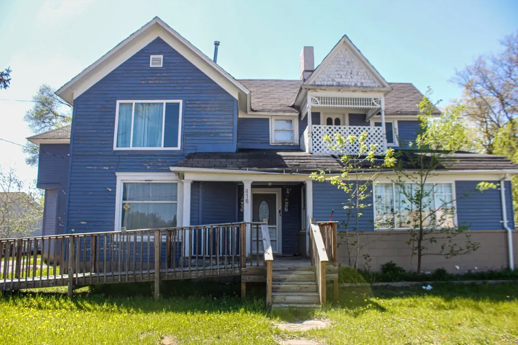 416 S Michigan Avenue Manton City MI 49663