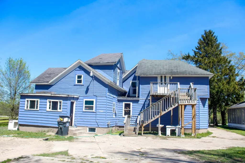 416 S Michigan Avenue Manton City MI 49663