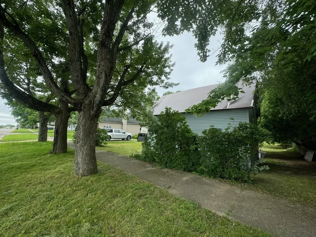 607 Linden Street Cadillac City MI 49601