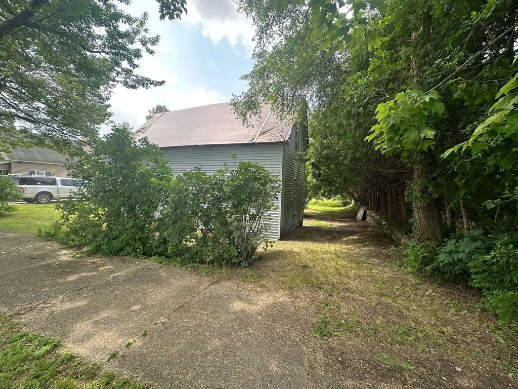 607 Linden Street Cadillac City MI 49601