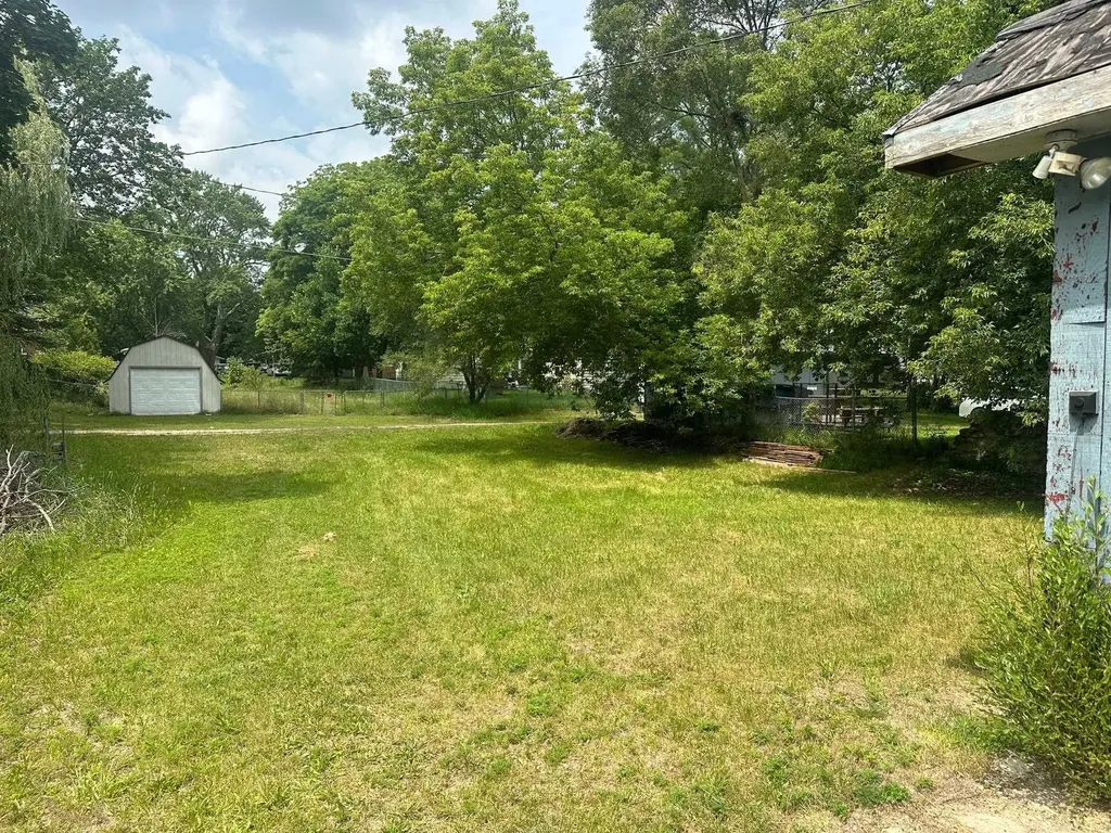 607 Linden Street Cadillac City MI 49601