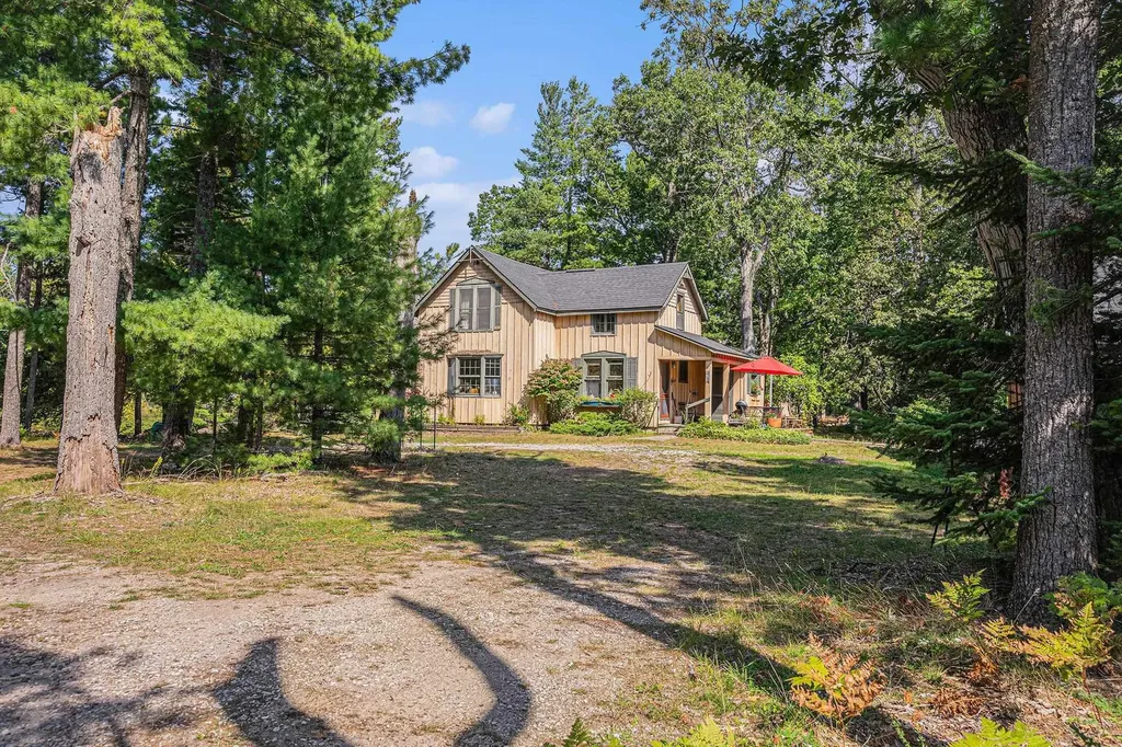 5760 W Crystal View Road Glen Arbor Township MI 49636