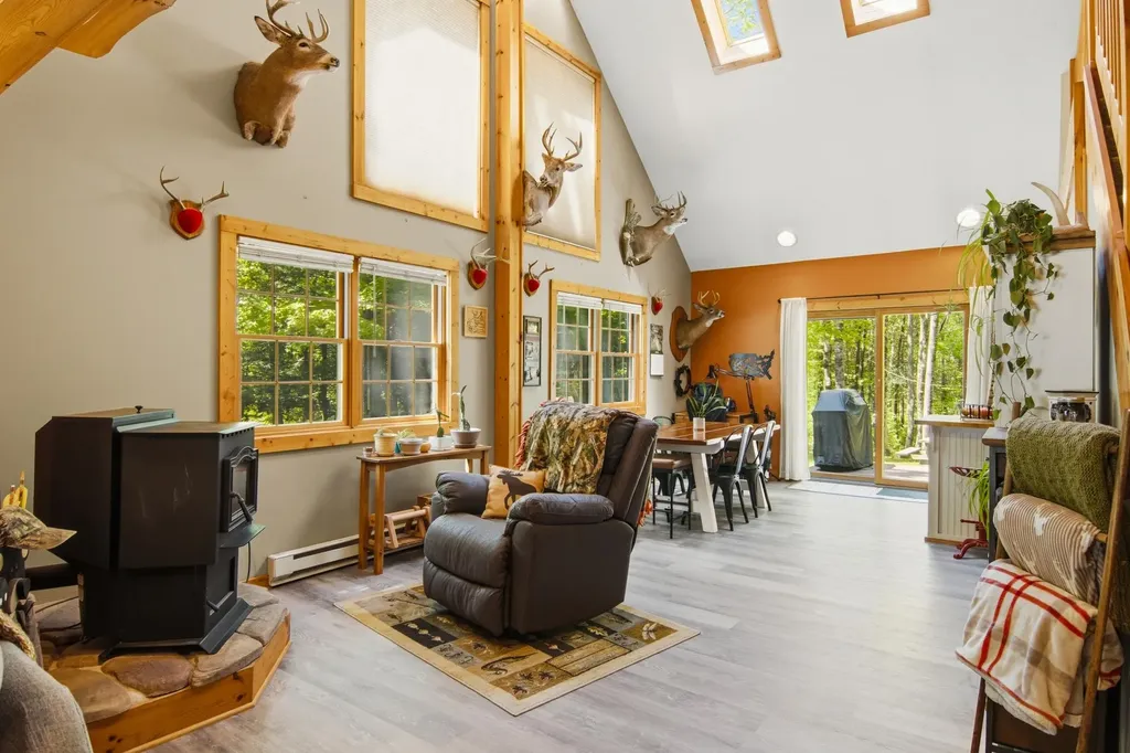16862 Healy Lake Road Springdale Township MI 49683