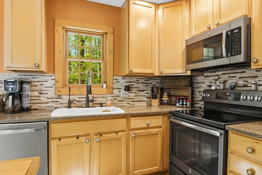 16862 Healy Lake Road Springdale Township MI 49683