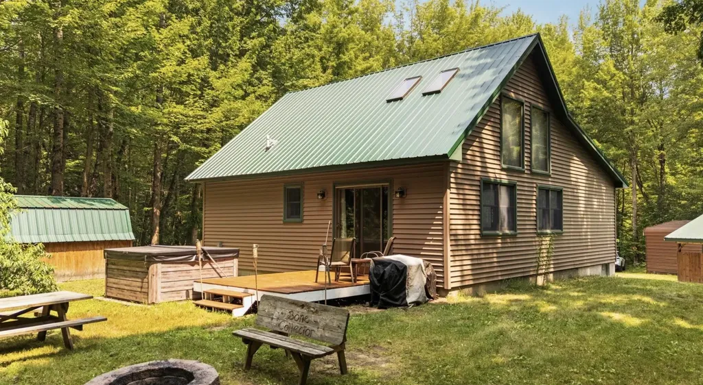 16862 Healy Lake Road Springdale Township MI 49683