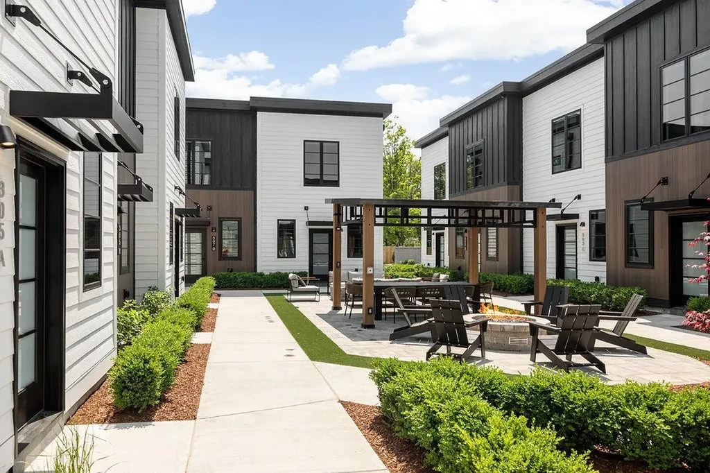 305 Hamilton Street Traverse City City MI 49686