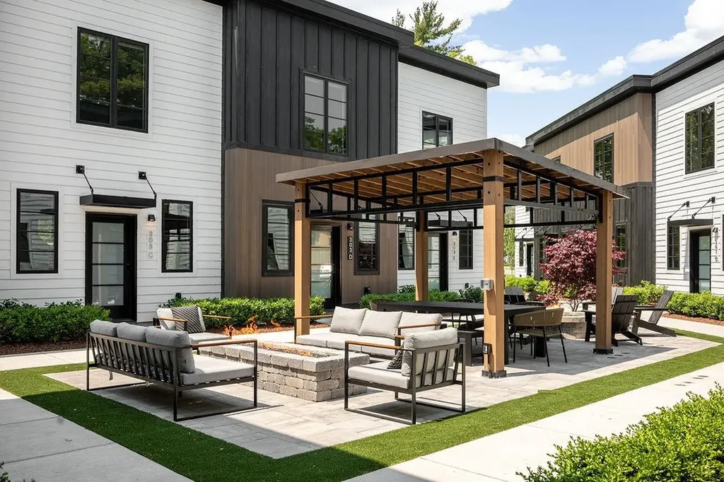 305 Hamilton Street Traverse City City MI 49686