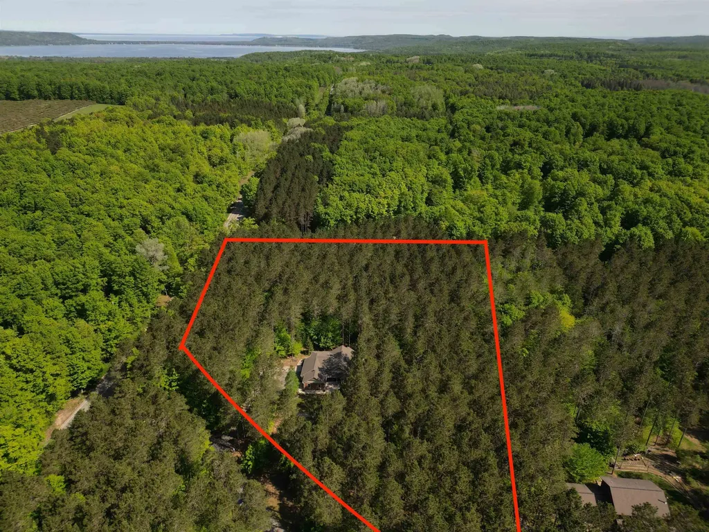 3996 W Timber Lane Kasson Township MI 49630
