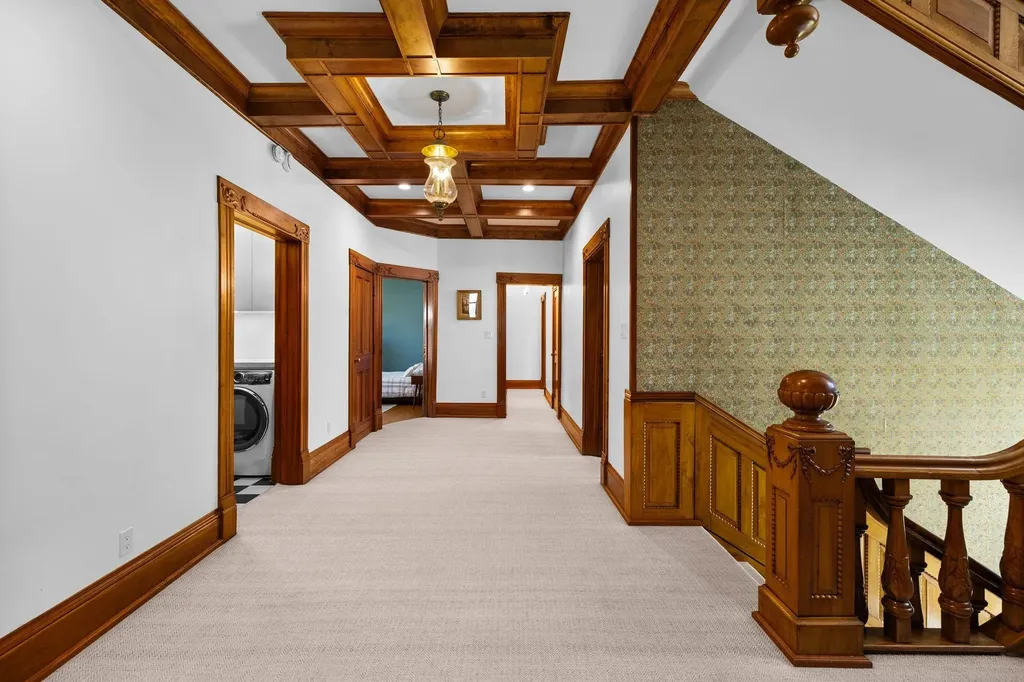 229 Wellington Street Traverse City City MI 49686