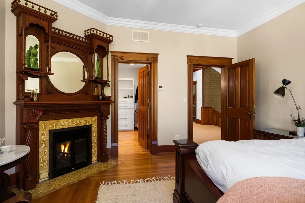 229 Wellington Street Traverse City City MI 49686