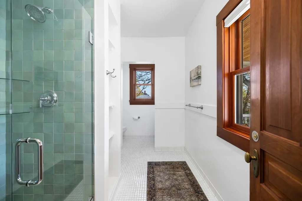 229 Wellington Street Traverse City City MI 49686
