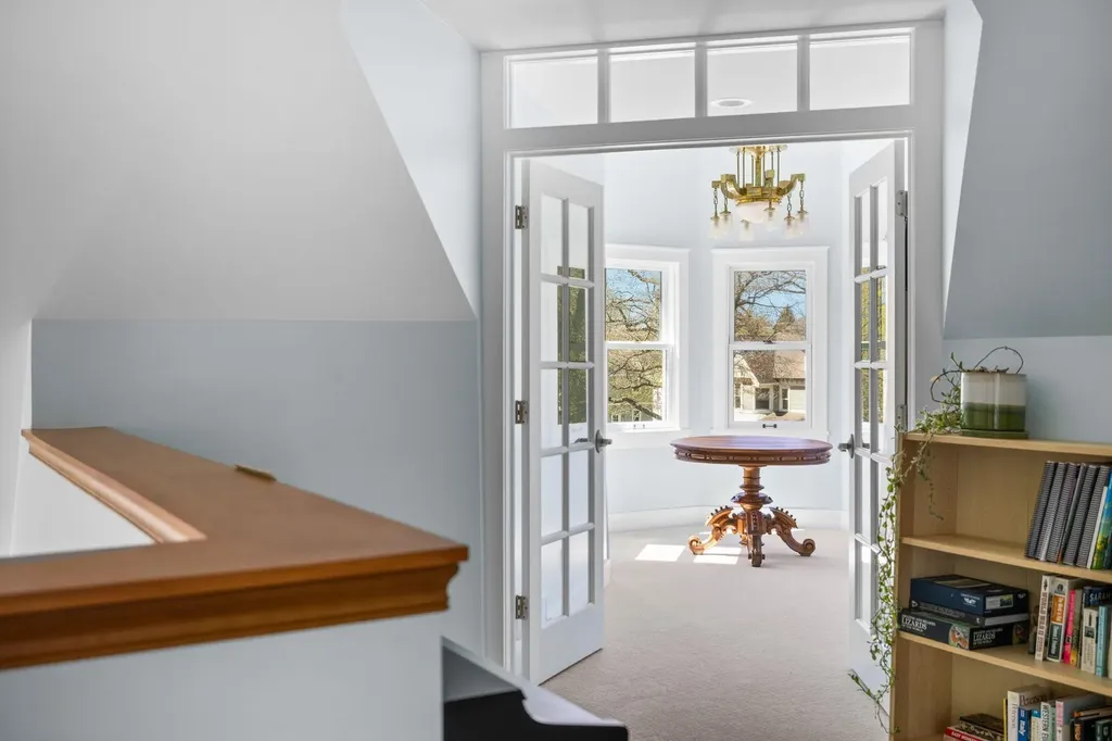 229 Wellington Street Traverse City City MI 49686