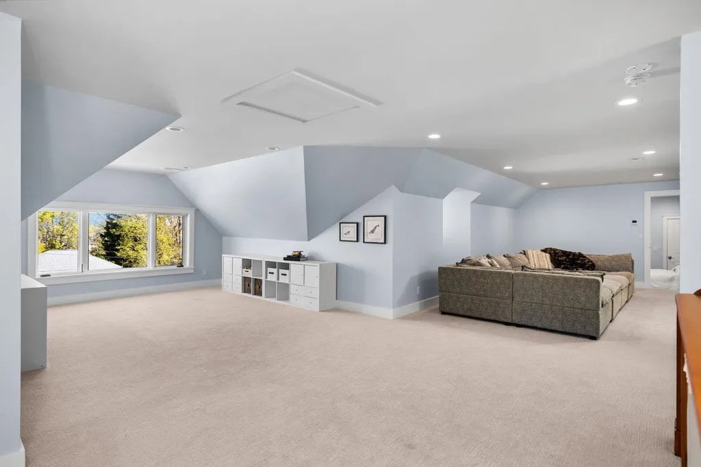 229 Wellington Street Traverse City City MI 49686