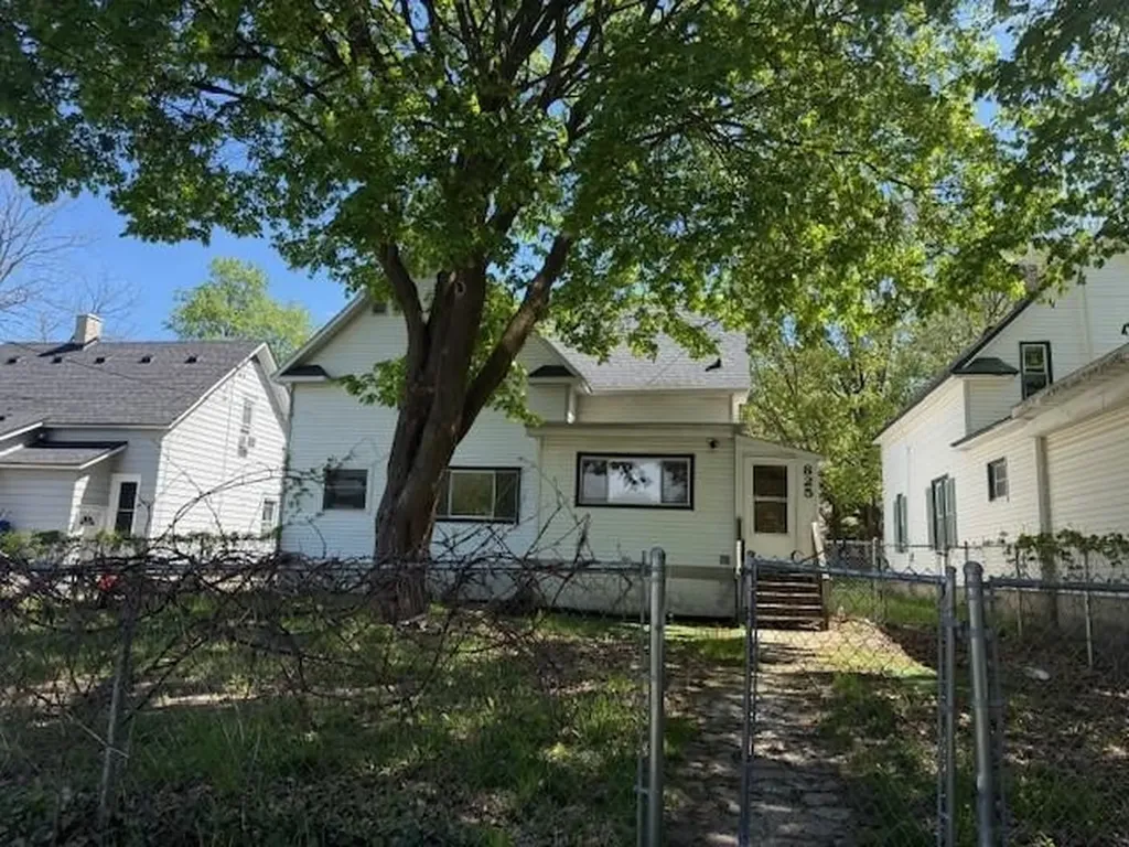 825 Wallace Street Cadillac City MI 49601