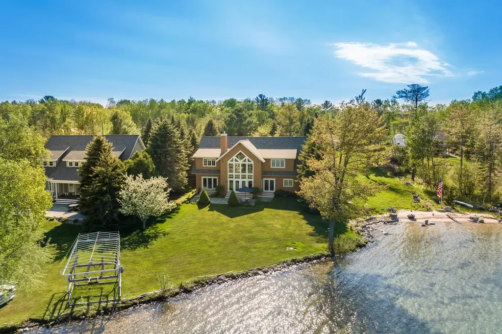 3930 Thierry Circle Torch Lake Township MI 49648