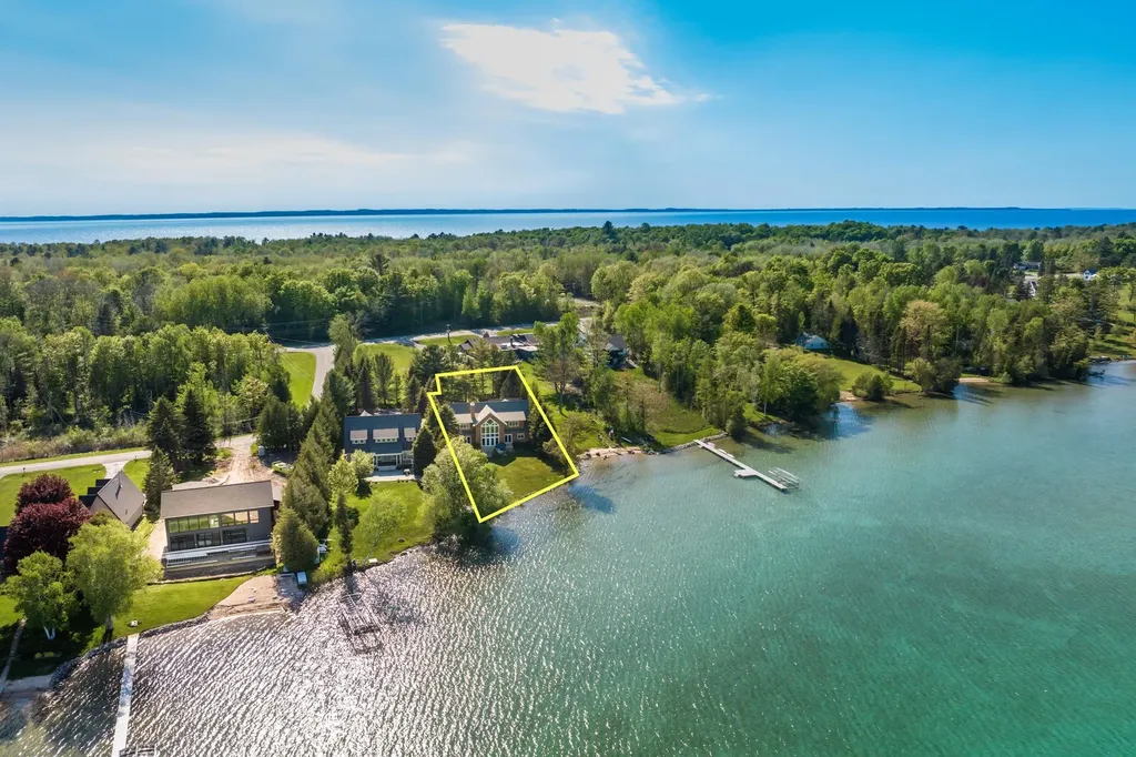 3930 Thierry Circle Torch Lake Township MI 49648