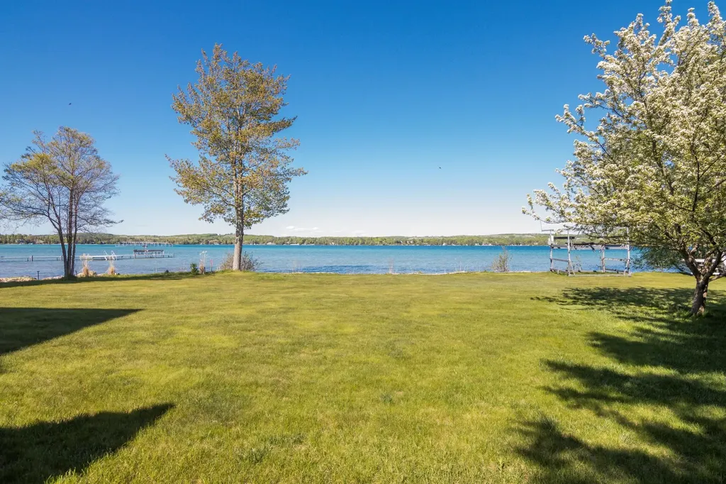 3930 Thierry Circle Torch Lake Township MI 49648