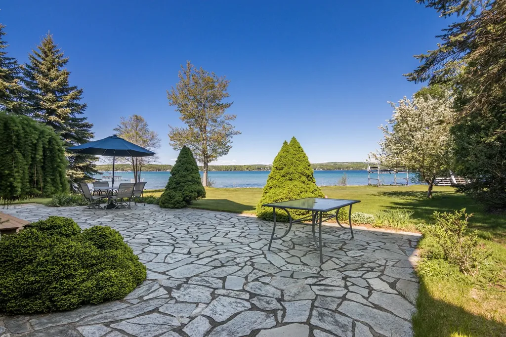 3930 Thierry Circle Torch Lake Township MI 49648