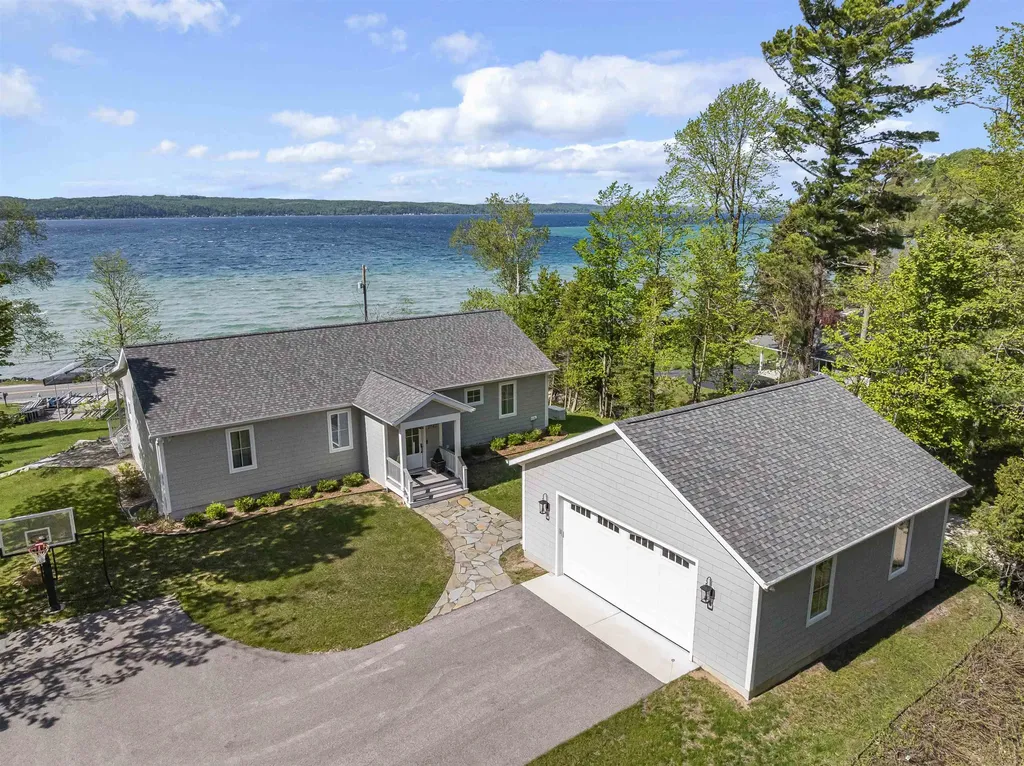 2742 Crystal Drive Lake Township MI 49635