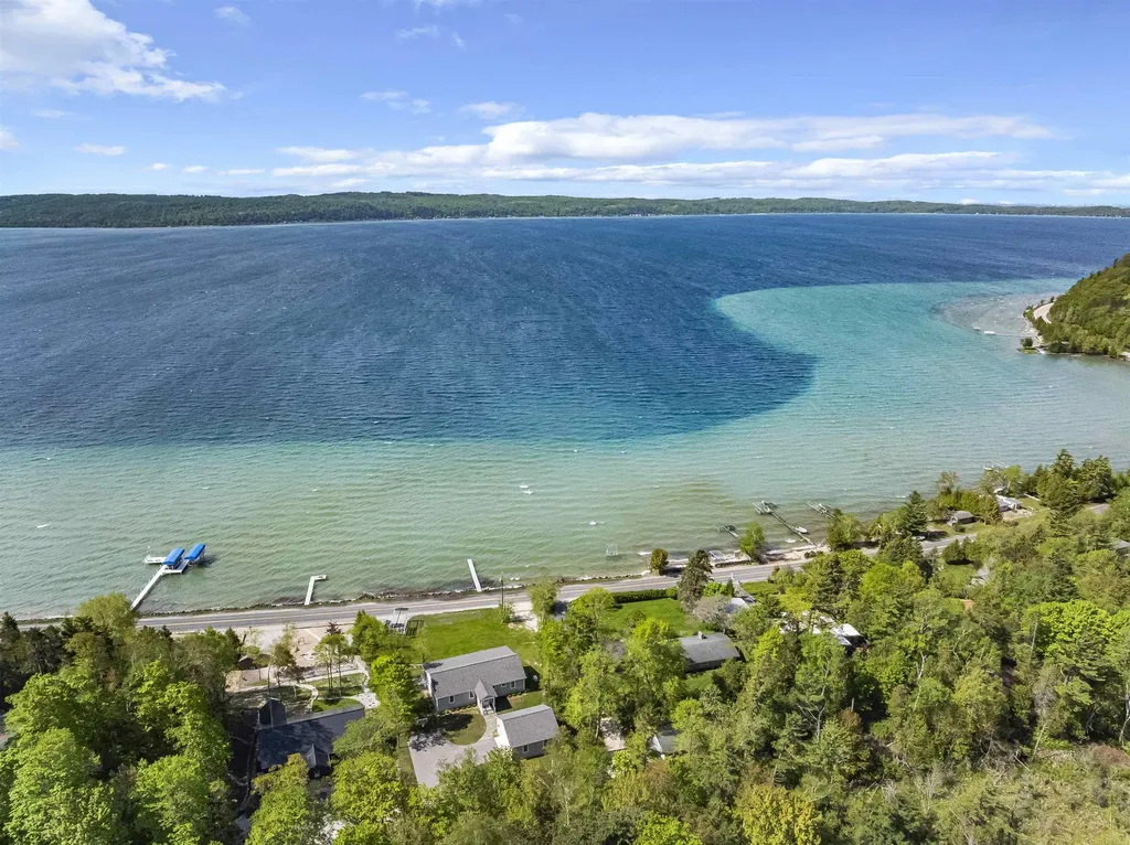 2742 Crystal Drive Lake Township MI 49635