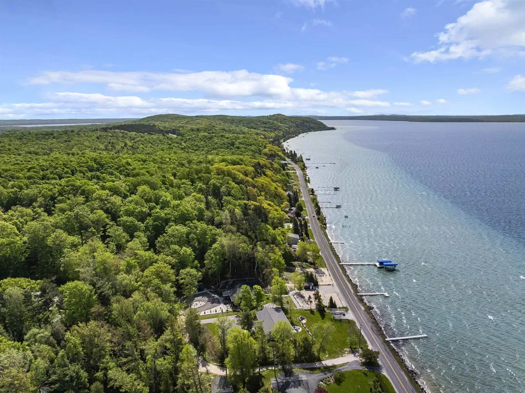 2742 Crystal Drive Lake Township MI 49635