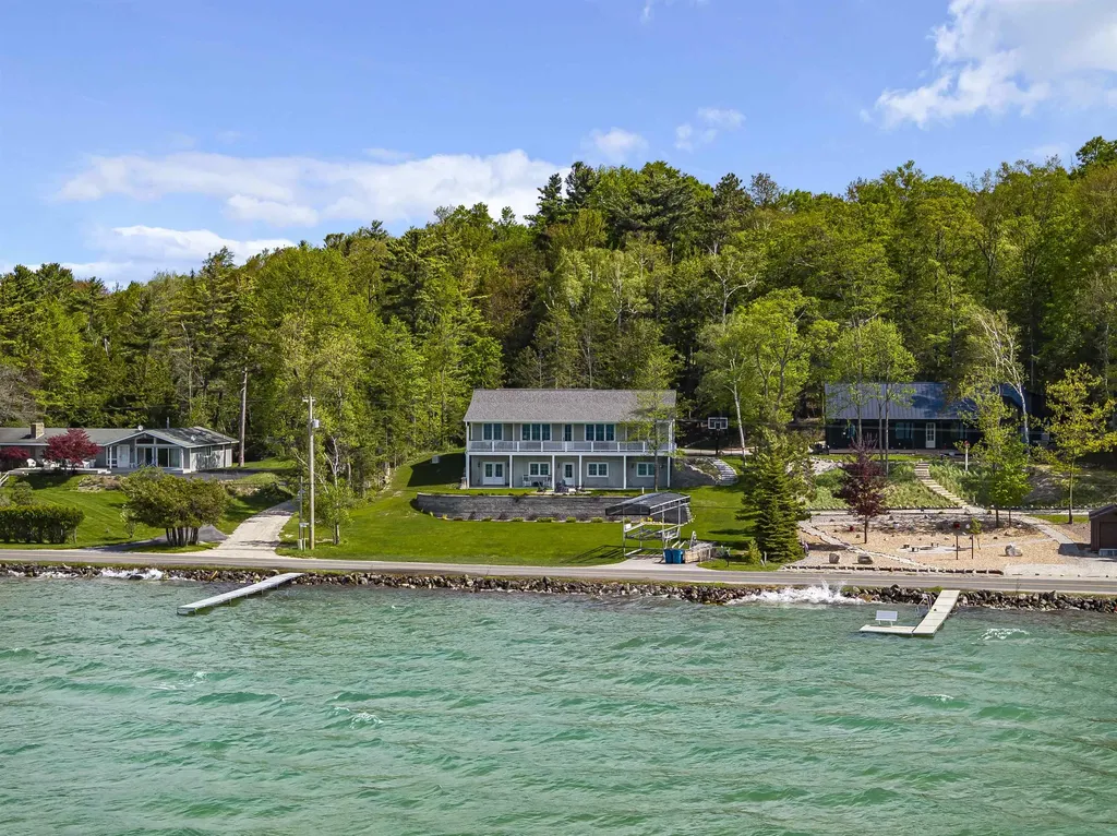 2742 Crystal Drive Lake Township MI 49635