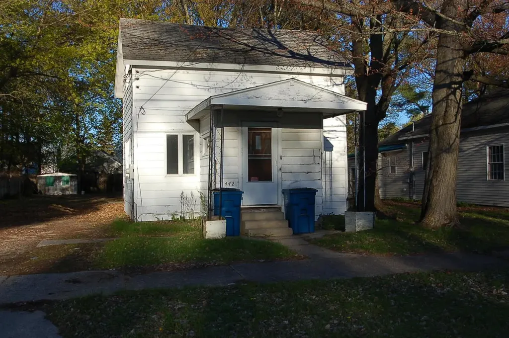 442 Boon Street Cadillac City MI 49601