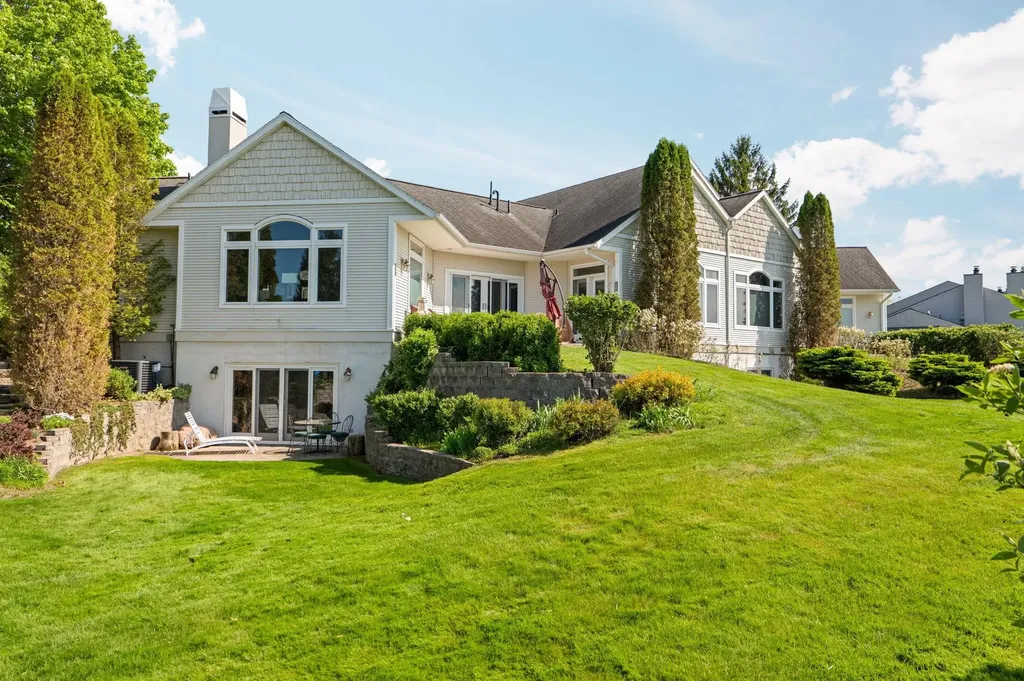 6130 Singletree Lane Acme Township MI 49690