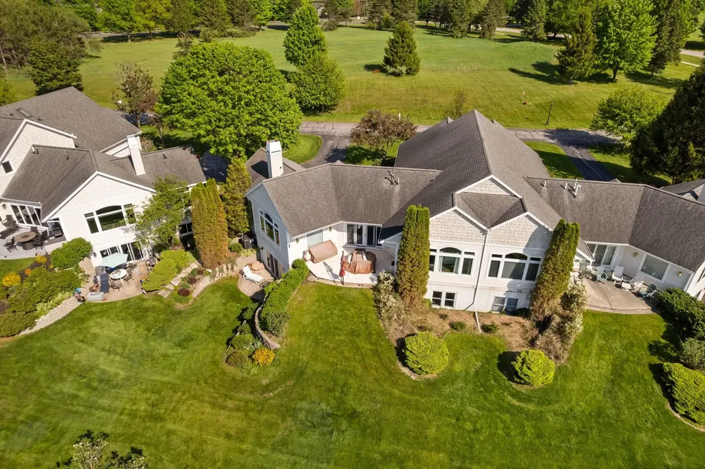 6130 Singletree Lane Acme Township MI 49690