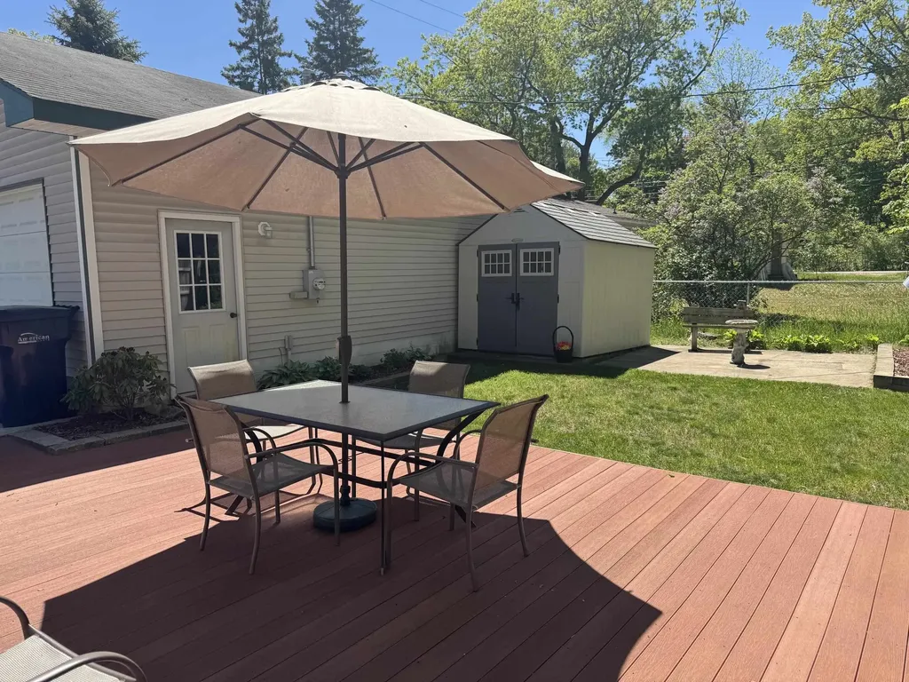 146 E Sixteenth Street Traverse City City MI 49684