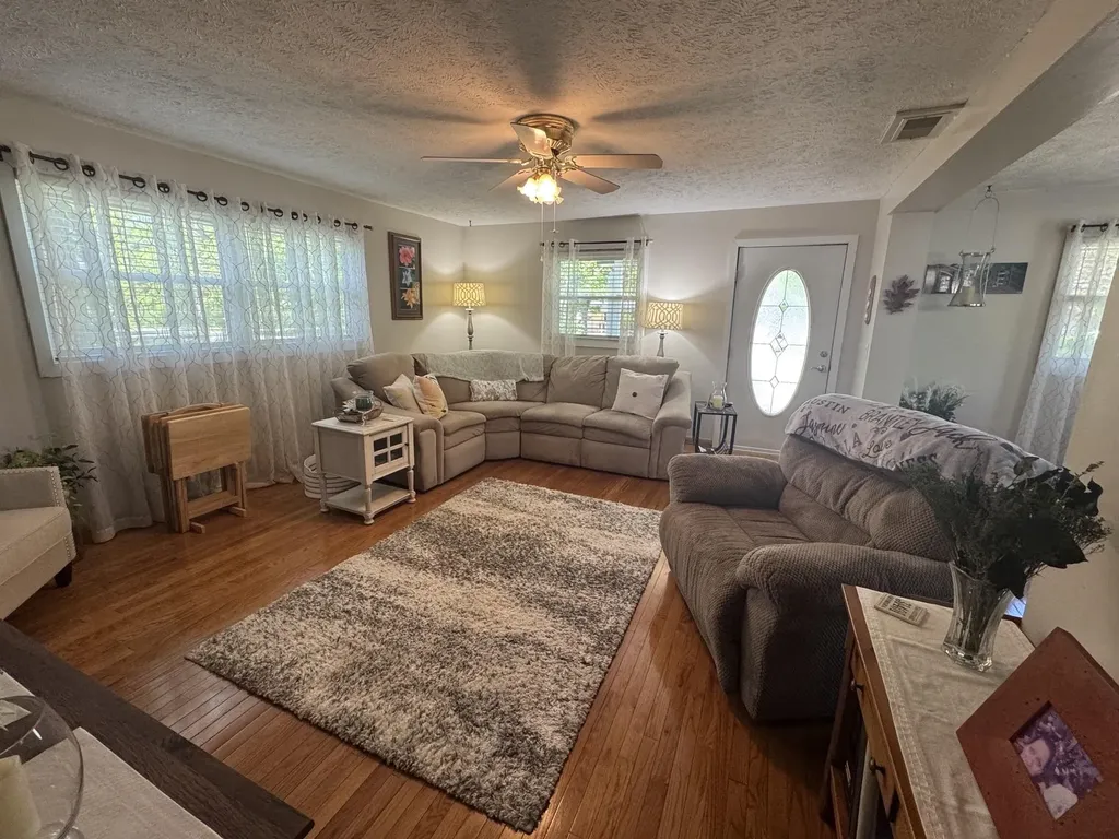 146 E Sixteenth Street Traverse City City MI 49684