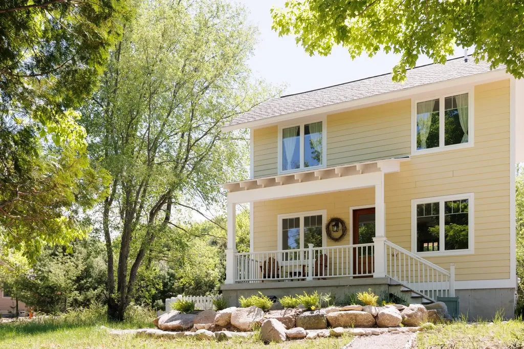220 W Harbor Highway Cleveland Township MI 49664