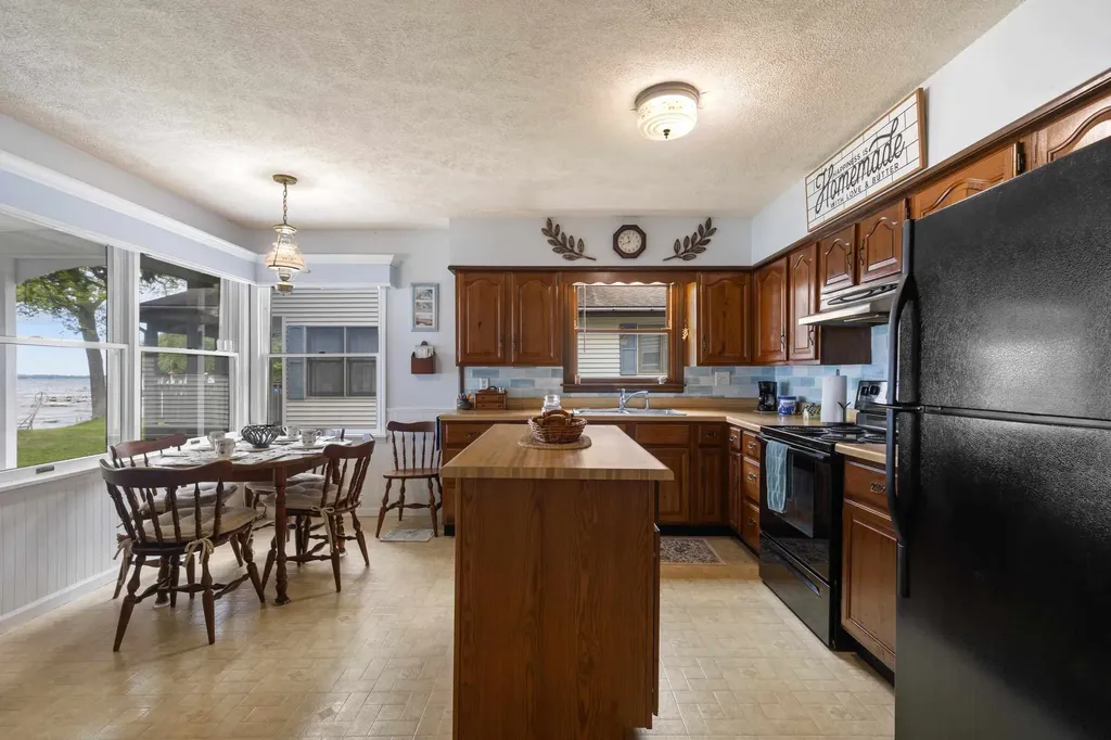 8735 Deadstream Road Benzonia Township MI 49640