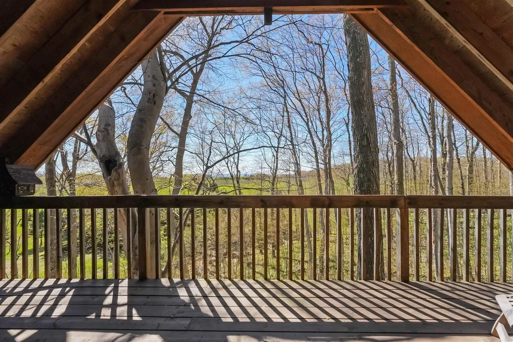 9779 E Johnson Road Leelanau Township MI 49670