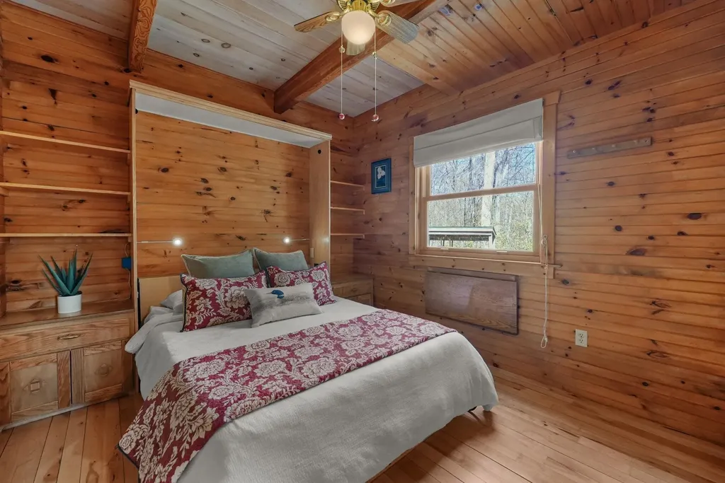 9779 E Johnson Road Leelanau Township MI 49670