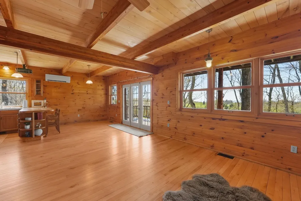 9779 E Johnson Road Leelanau Township MI 49670