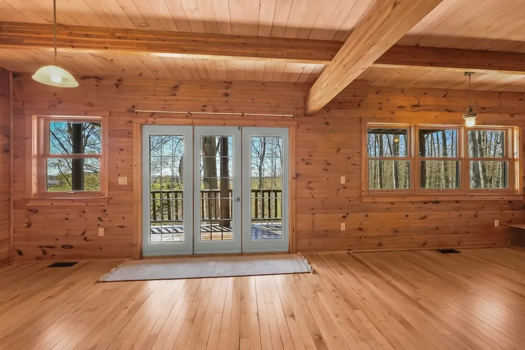 9779 E Johnson Road Leelanau Township MI 49670